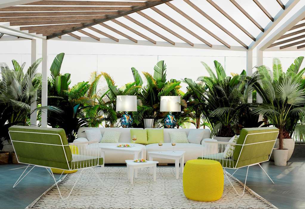 Hilton Tanger City Center Restaurant foto The interior of the hotel